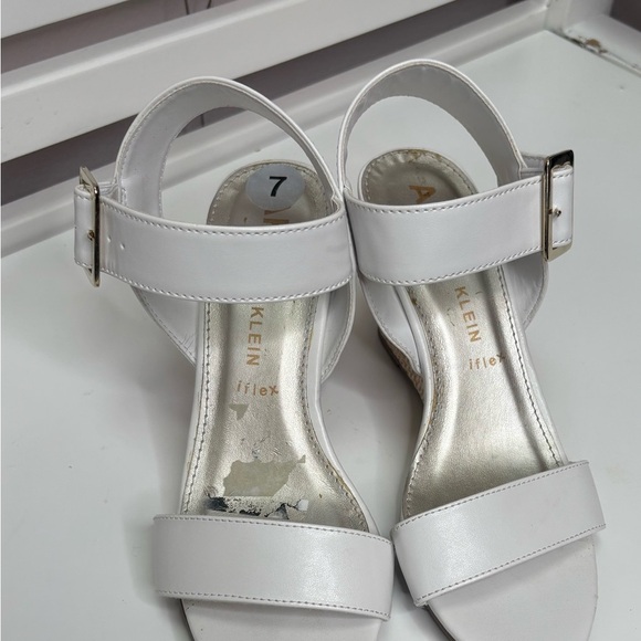 Anne Klein iFlex White Wedge Sandals – Size 7 - Picture 3 of 3